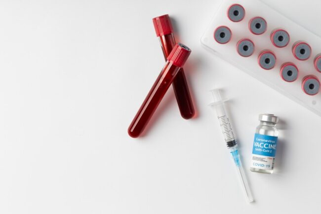 coronavirus-assortment-with-blood-samples-vaccine_23-2149107287 آزمایش خون
